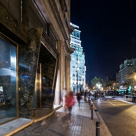 Uma Suites Passeig De Gracia 16 Барселона Экстерьер фото